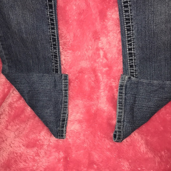 Women’s Size 6 Average Blue Straight Leg Jeans Roz & Ali Blue Jeans Light Washed - Picture 3 of 10